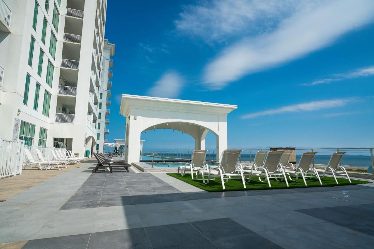 Sea It All Infinity Pool Ocean Views Steps From The Beach - A Perfect Romantic Getaway ガルベストン エクステリア 写真